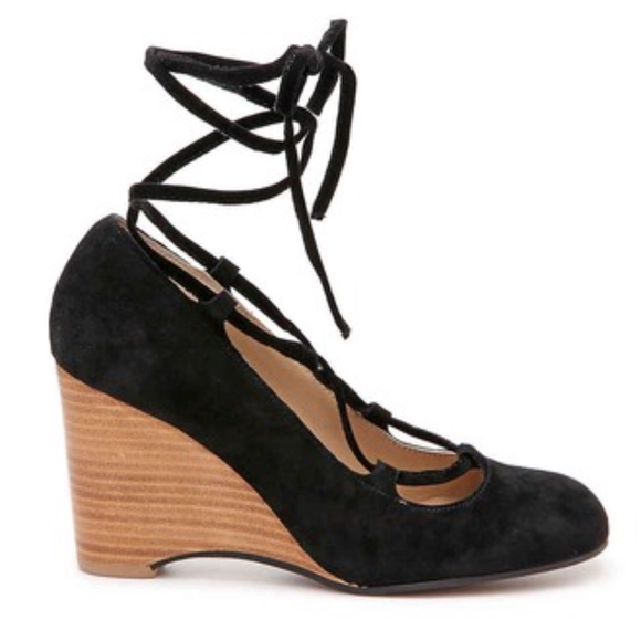 Adrienne Vittadini Smily  Lace up Wedges - Picture 6 of 6